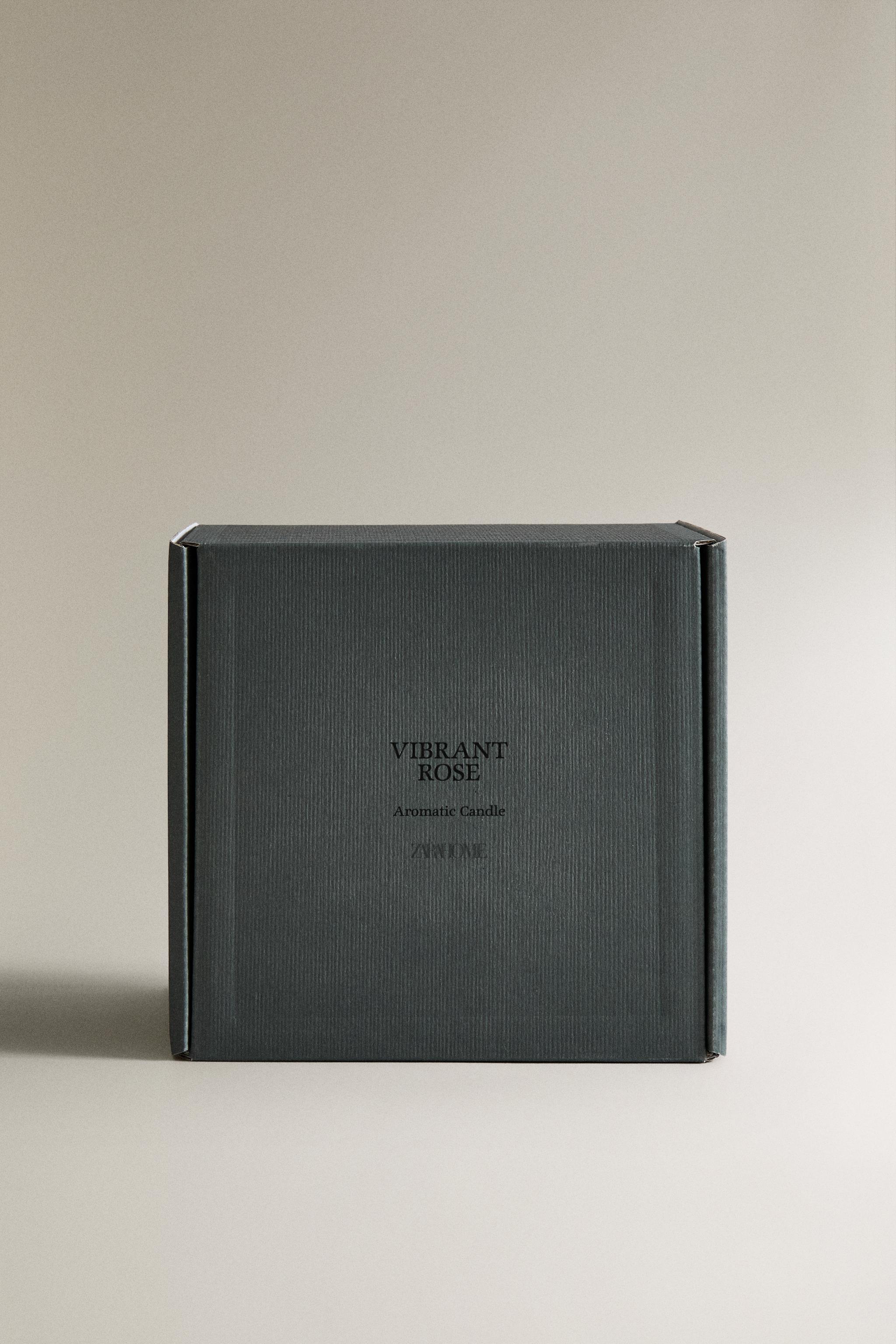 (150 G) VIBRANT ROSE SCENTED CANDLE